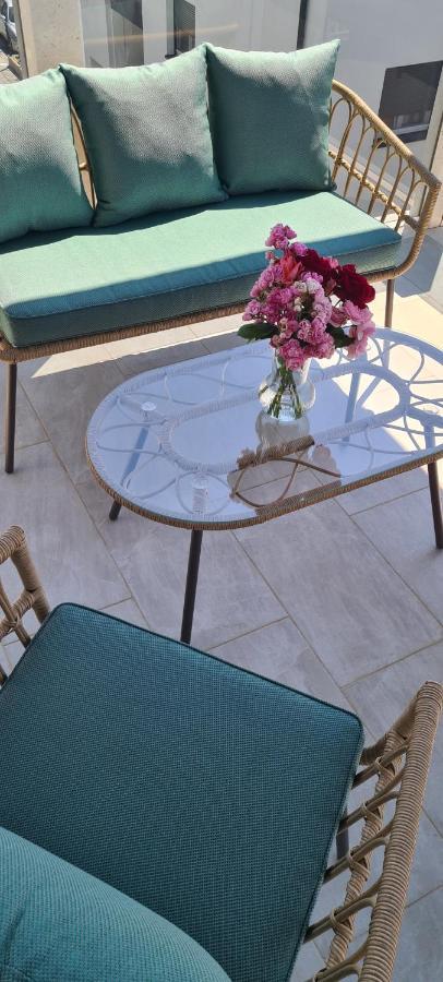 Apartman Lotos Appartamento Traù Esterno foto