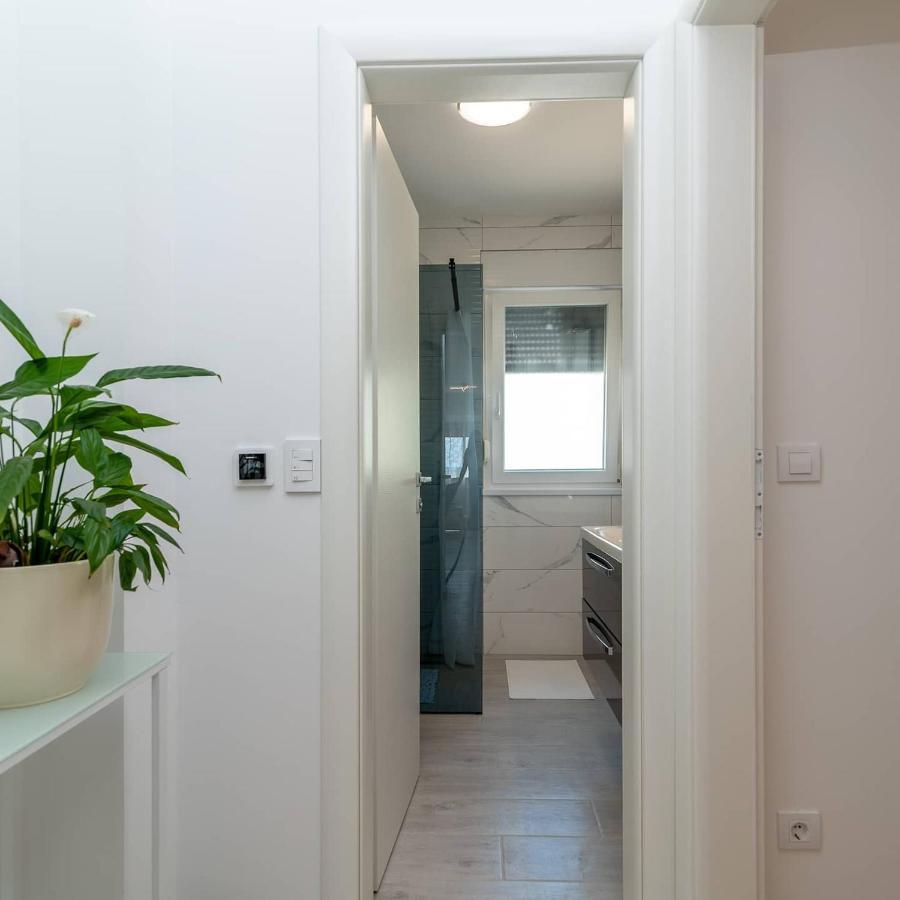 Apartman Lotos Appartamento Traù Esterno foto