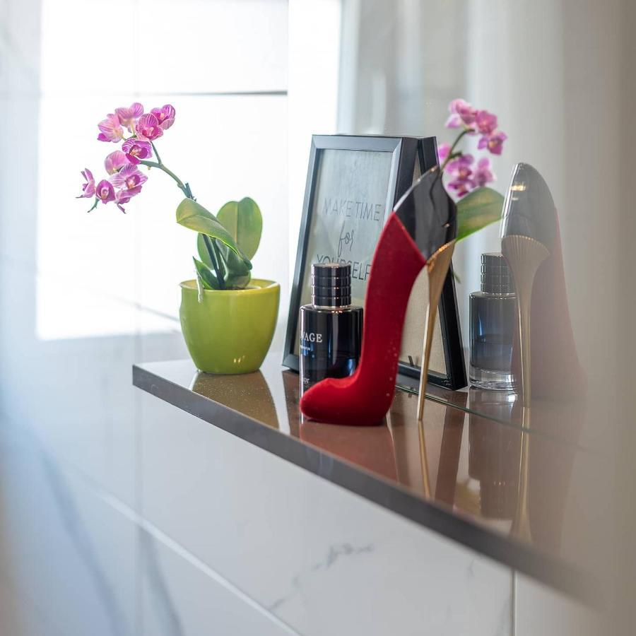 Apartman Lotos Appartamento Traù Esterno foto