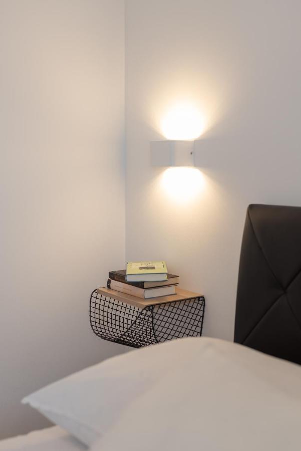 Apartman Lotos Appartamento Traù Esterno foto