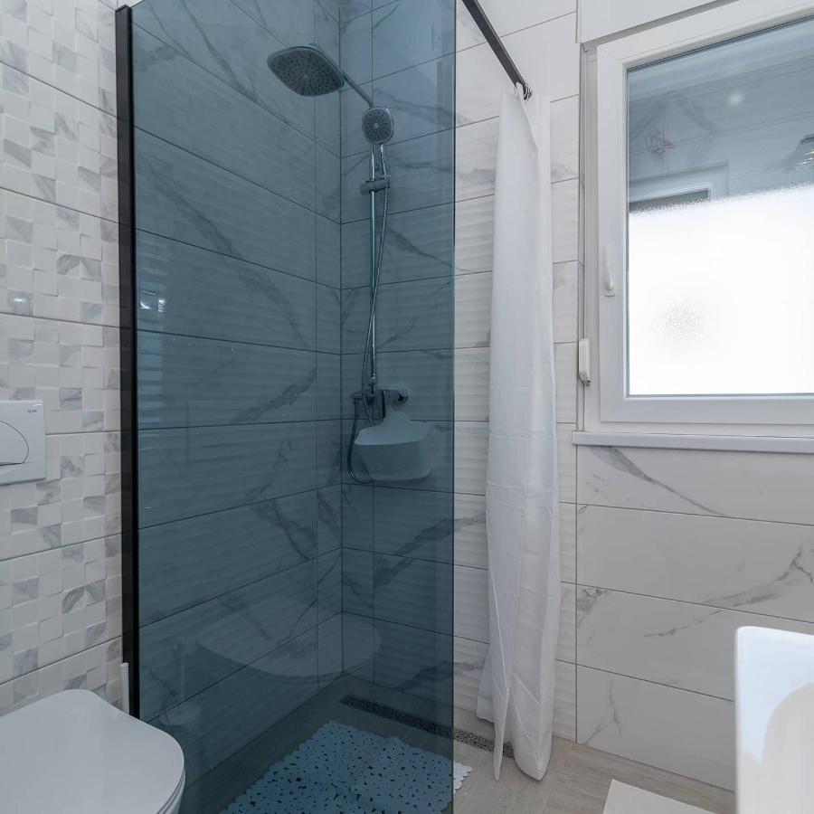 Apartman Lotos Appartamento Traù Esterno foto