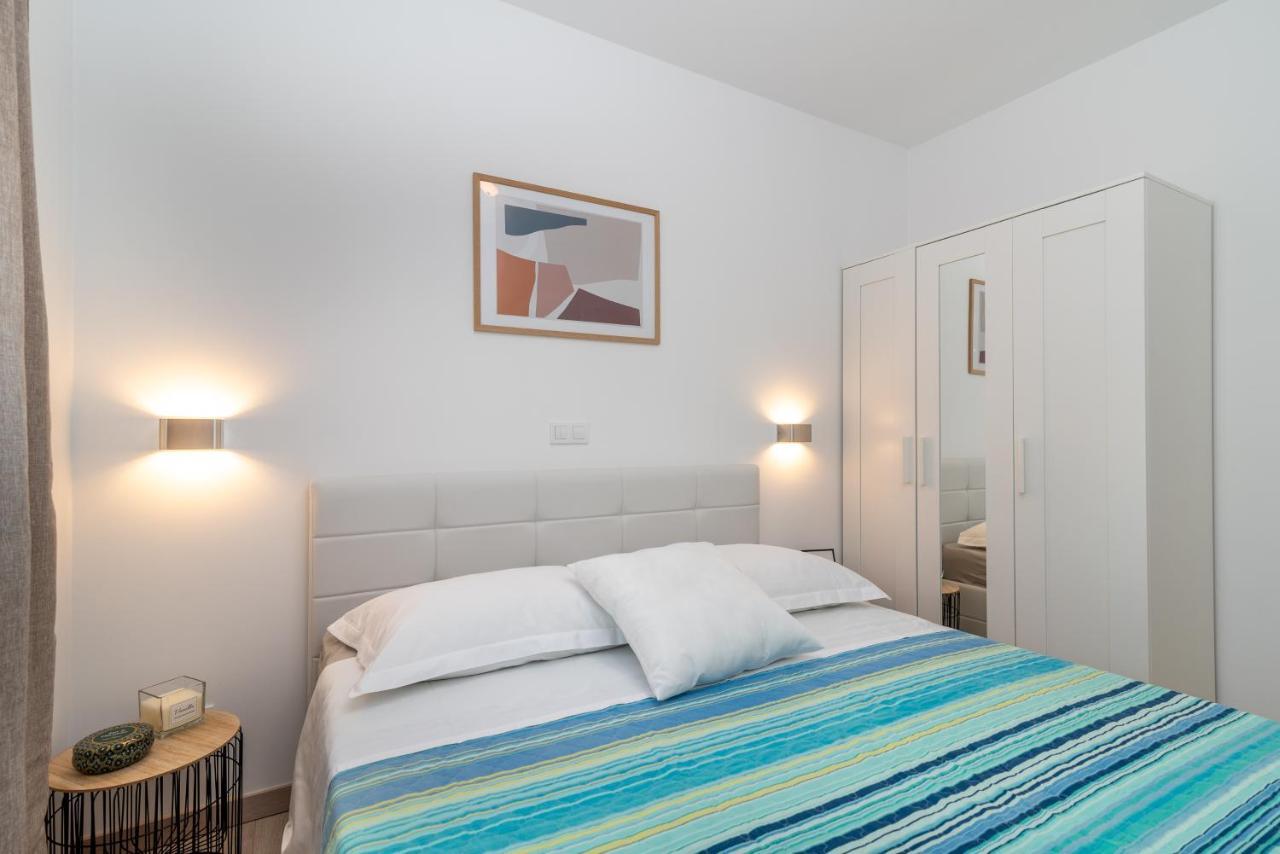 Apartman Lotos Appartamento Traù Esterno foto