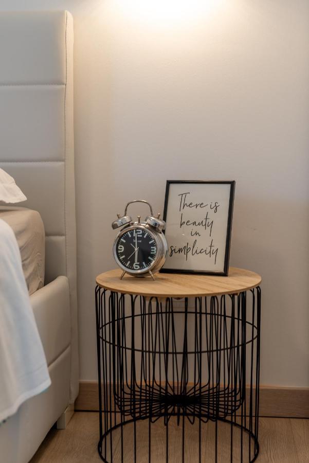 Apartman Lotos Appartamento Traù Esterno foto